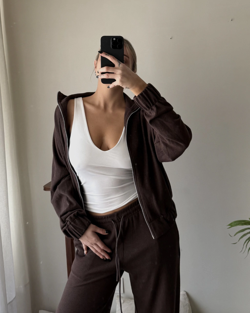 Pant Makia 4
