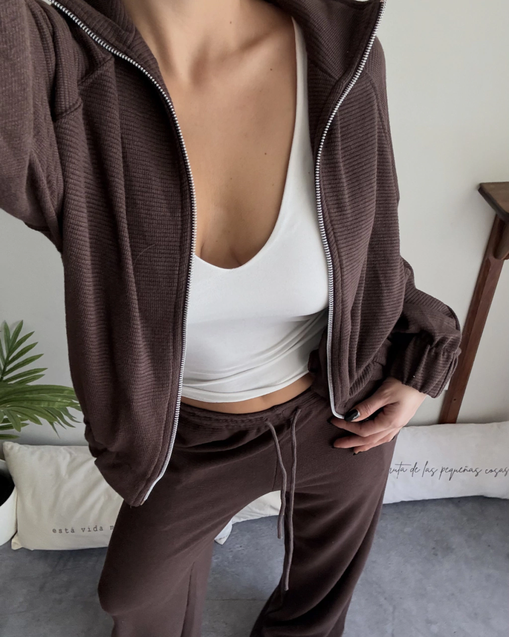 Pant Makia 6